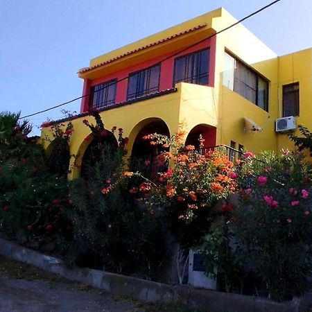 Rose'S Place Mindelo Buitenkant foto
