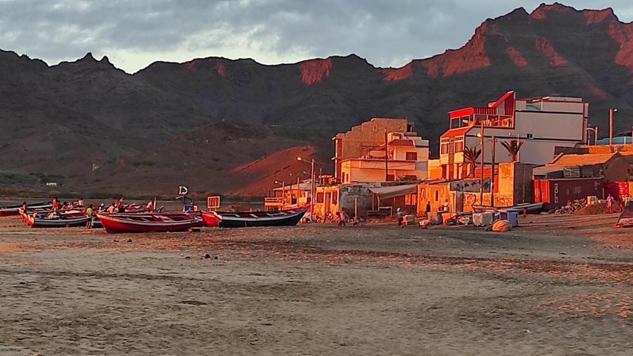 Rose'S Place Mindelo Buitenkant foto
