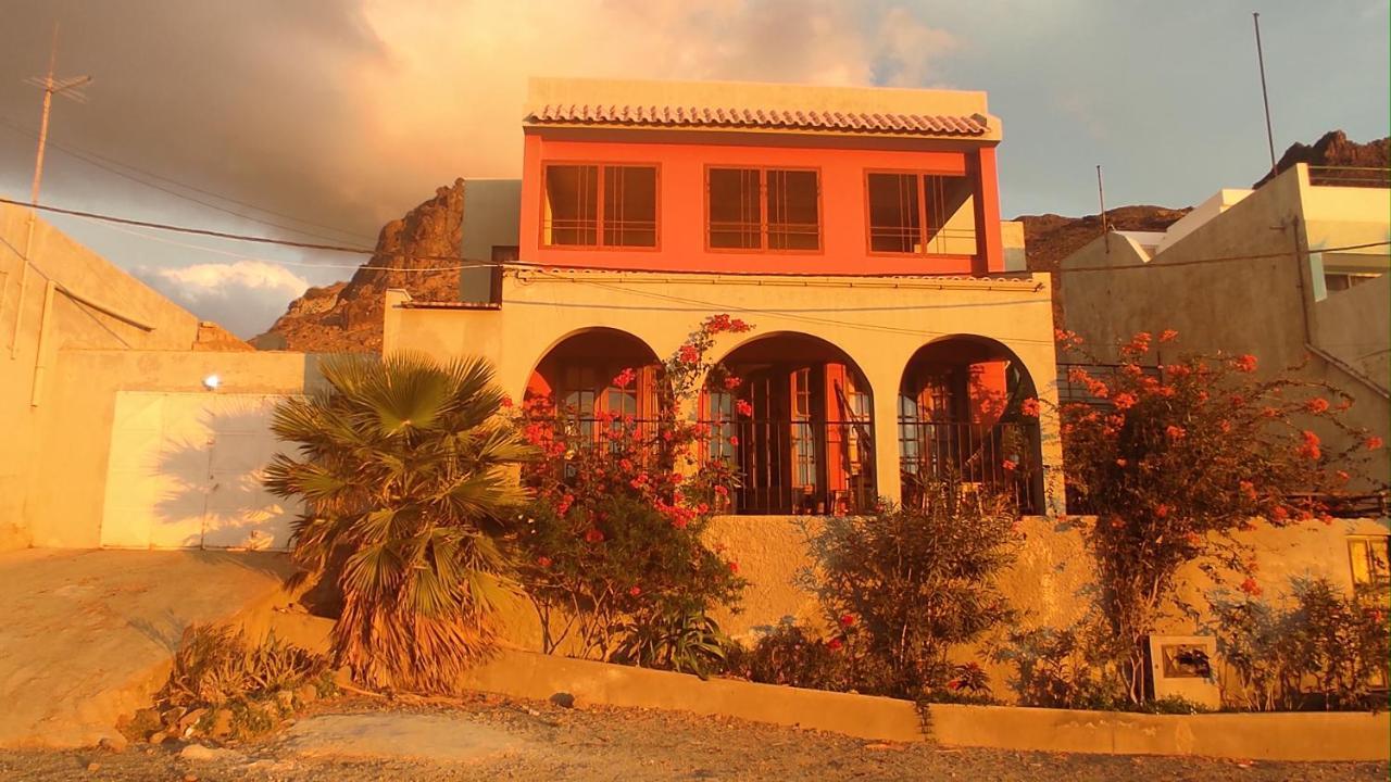 Rose'S Place Mindelo Buitenkant foto